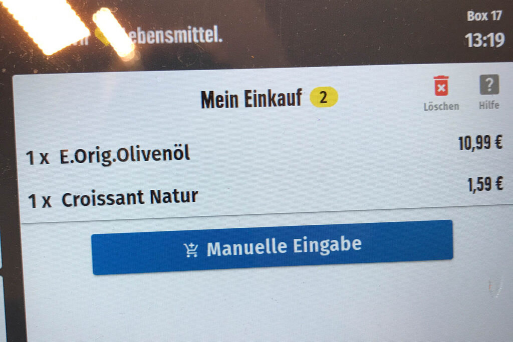 Nachdem Scannen und Einlegen der Ware in den Einkaufswagen werden alle Details des Warenkorbs angezeigt.