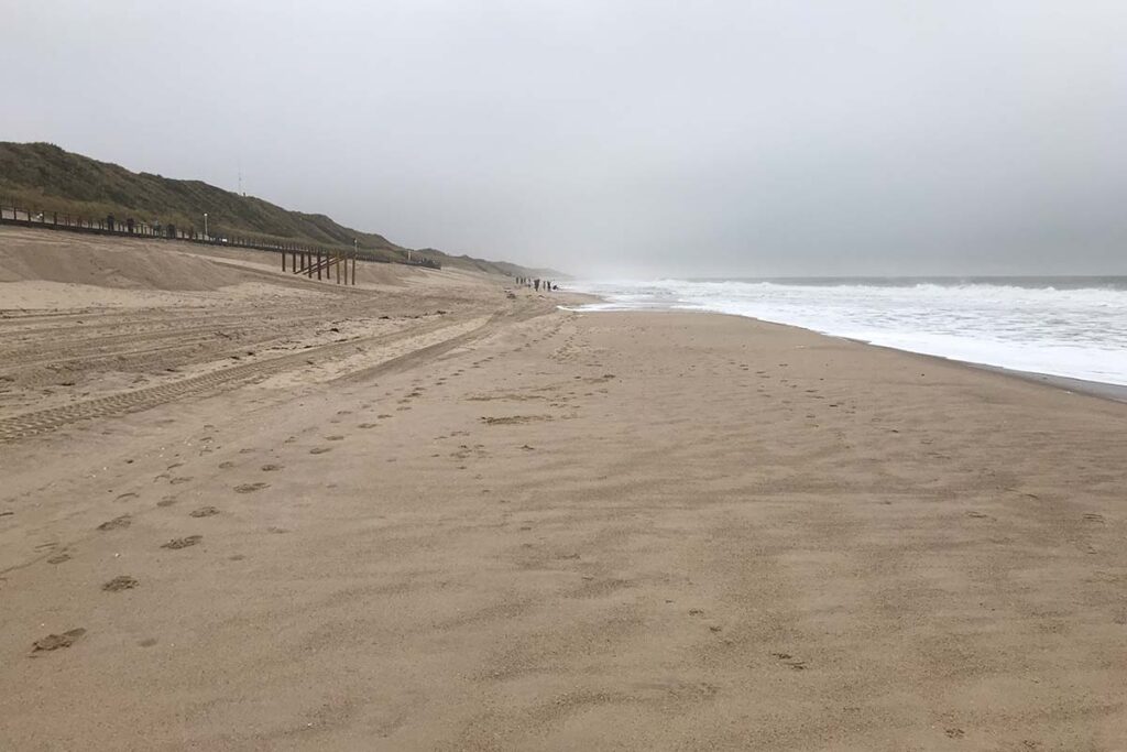 Westerland Strand Blick Richtung Hörnum am 06.12.204 Winter