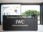 IWC SCHAFFHAUSEN ERÖFFNET DEN POP-UP STORE AUF SYLT IN KOOPERATION MIT WEMPE BEI MERCEDES-BENZ.