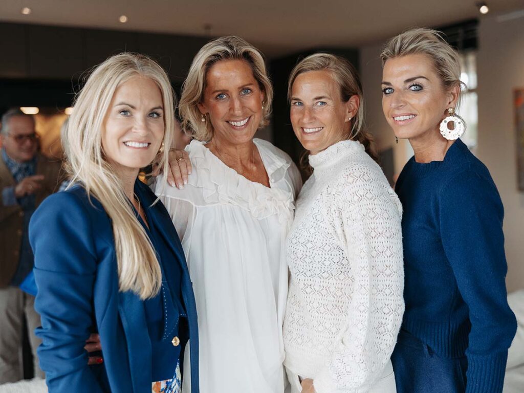 Vernissage von Tini Richter: Pia Moeller, Tini Richter, Sabine Hansen und Pia_Bastian