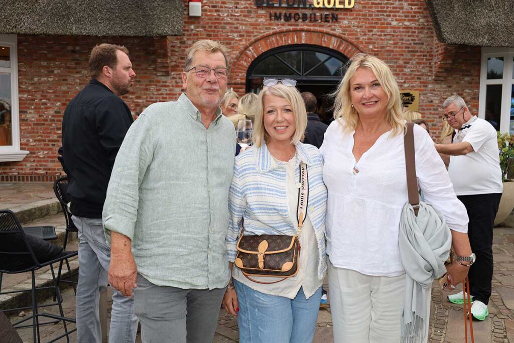 Tanja Grandau (shz) mit Ehemann Thomas Freitag, Kristina Sammann